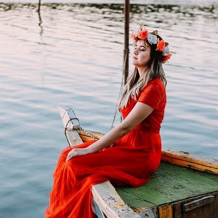  AlwaysTheBridesmaid's Profile Picture